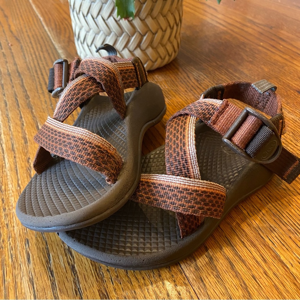 Boys Brown & Black Chaco Z/1 in Size 11